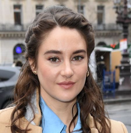 Shailene Woodley realized that she was not ready for a serious relationship while she was playing a role in the movie 'Endings, Beginnings.'